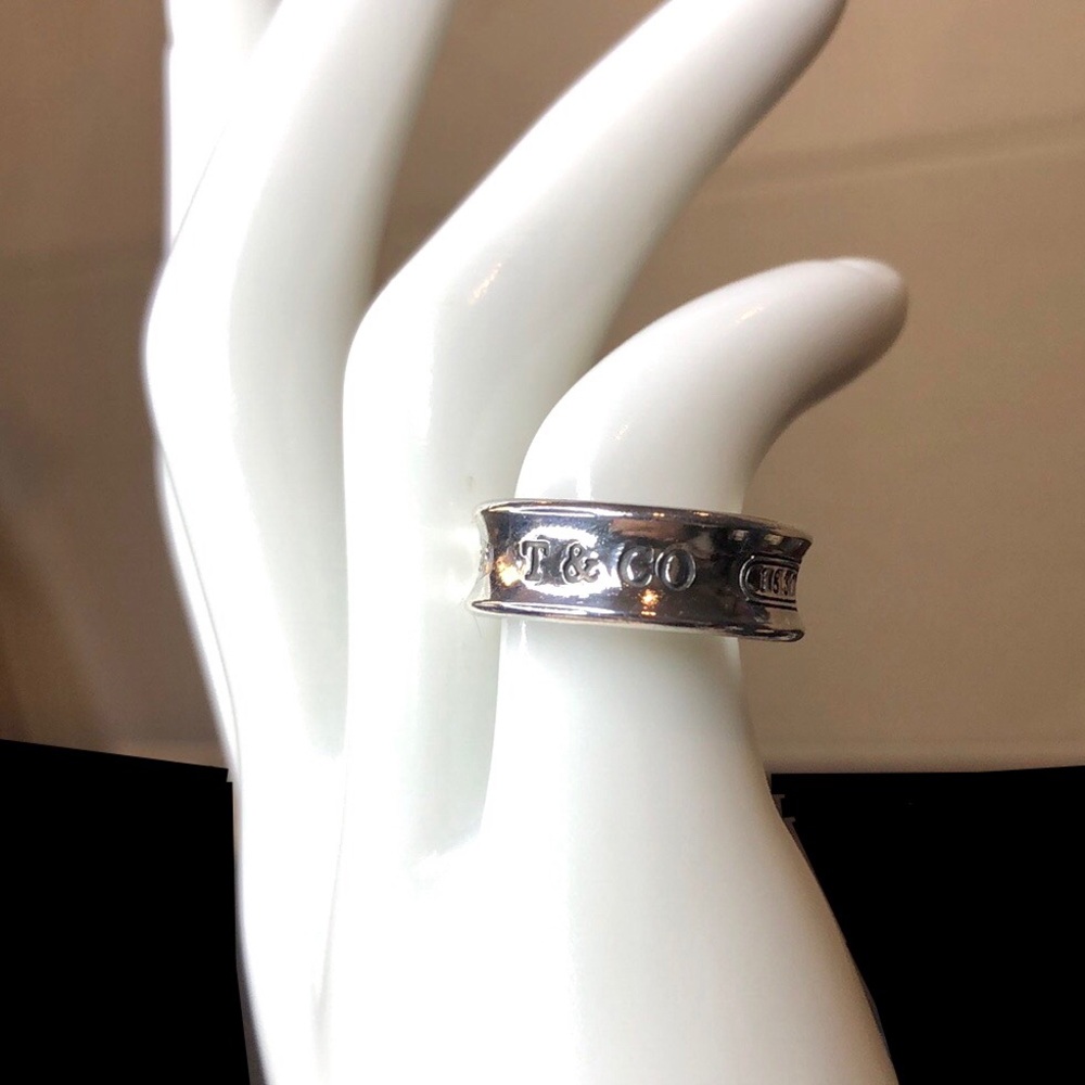 TIFFANY Sterling Silver Fluted Engraved Ring From 1997 Sz 5-1/2